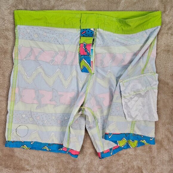 Maui and Sons Board Shorts Colorful Sharks Swim Trunks Surf Men's Size XL Beach - Picture 13 of 16